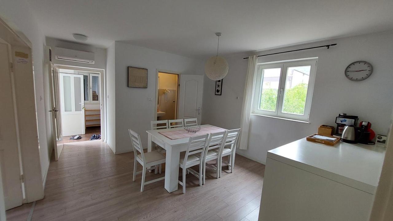 Sailing Forever Bungalow Kastela Ngoại thất bức ảnh